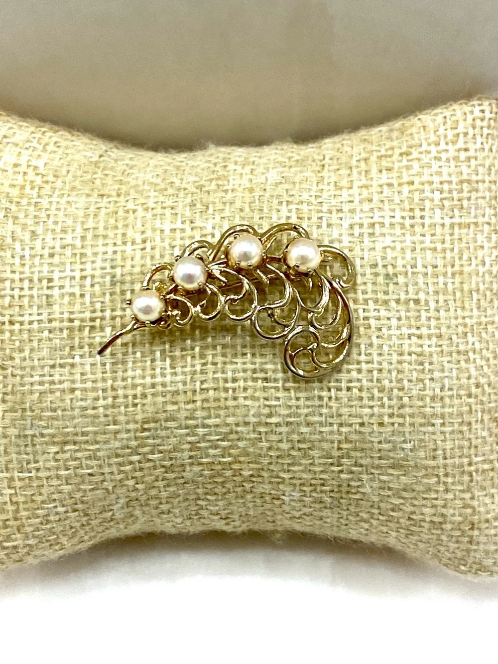 Vintage Gold Pearl Accent Leaf Brooch